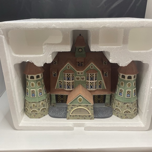 Department 56 Seasons Bay First Edition Grandview Shores Hotel #53300 Dept READ* - Picture 15 of 16